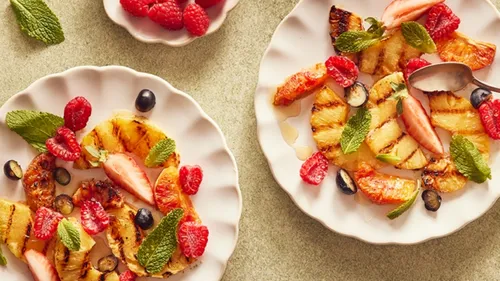 Salade de fruits grillés à la menthe