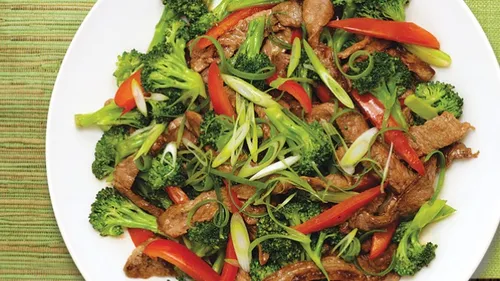 Bœuf sauté aux légumes et sauce tériyaki 