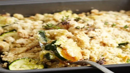 Crumble de courgettes et coriandre