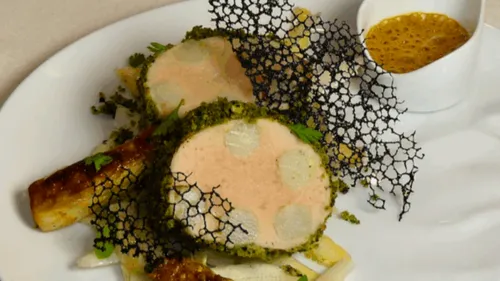 Ballottines d’asperges blanches d’Alsace et farce fine d’écrevisses...