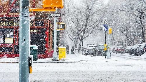 New York paralysée par une violente tempête de neige