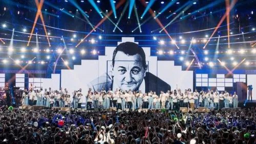 La Niçoise Santa signe l’hymne des Enfoirés pour les Restos du Cœur