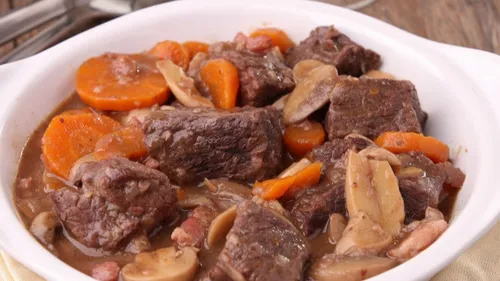 Bœuf bourguignon bien mijoté