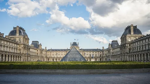 Cambriolage du Louvre : la couronne de l’impératrice Eugénie va...