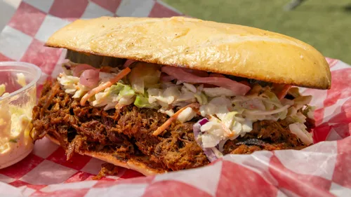 Sandwich gourmand à l'effiloché de bœuf