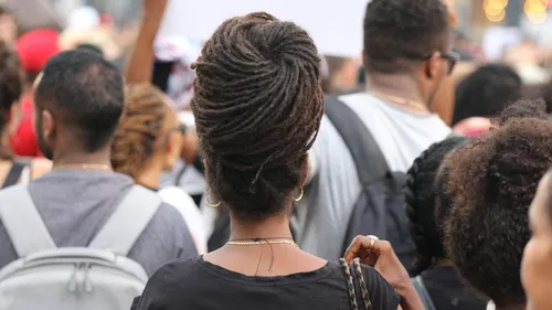 Lyon : trois signalements après des saluts nazis à la marche