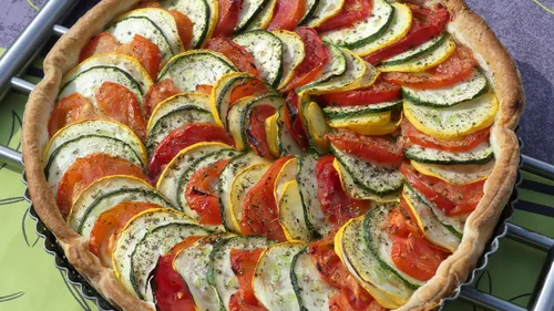Tarte courgettes bicolores, tomates