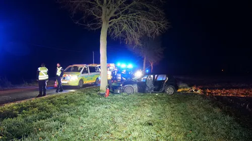 Une adolescente meurt dans un accident de la route dans le...