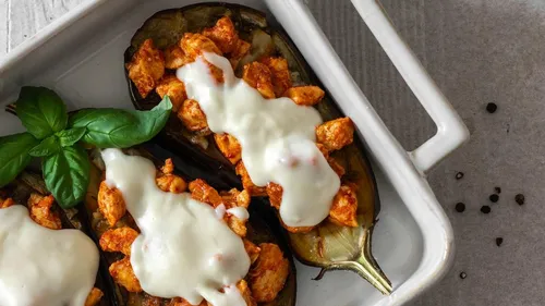 Aubergines farcies au poulet à l'orientale