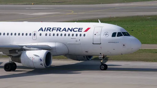 Air France suspend provisoirement ses vols vers Dubaï face aux...