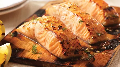 Saumon grillé mariné à la sauce moutarde-érable