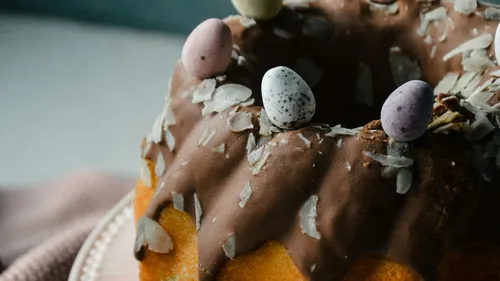 Kouglof de Pâque aux pépites de chocolat