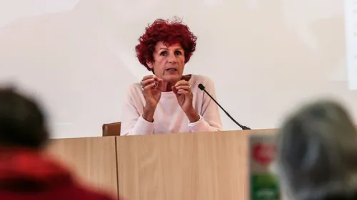 17 octobre : Catherine Hervieu condamne « avec la plus grande...