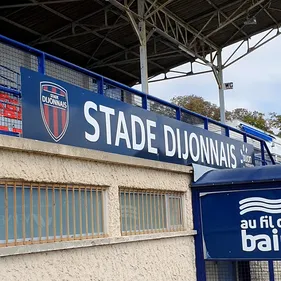 Le Stade Dijonnais organise le déplacement de ses supporters en bus...