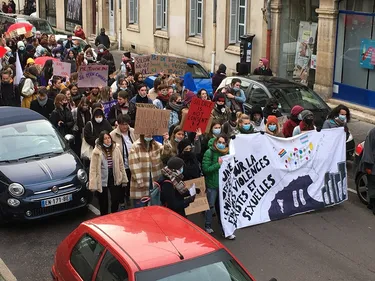 Grève féministe du 8 mars à Dijon : Solidaires 21 appelle à la...