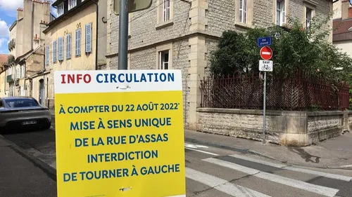 La rue d’Assas est passée à sens unique 