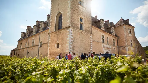 Le château du Clos de Vougeot recrute 