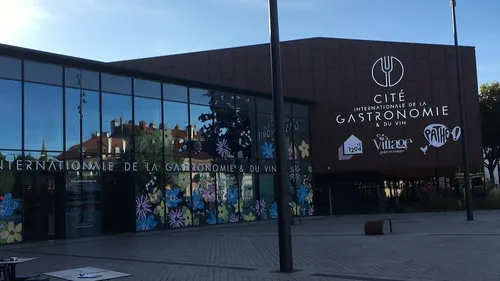Le Village de la Cité de la gastronomie placé en redressement...