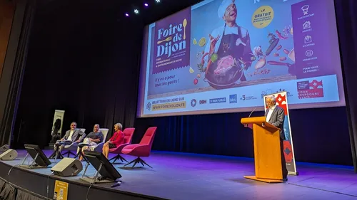 François Rebsamen : « Nous aurons des vins étiquetés Dijon à la...