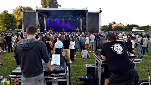 C’est parti pour le festival « Complètement Barges » 