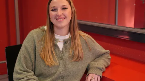 Helena Bailly : un premier EP après la tournée de la Star Academy