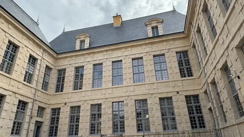 L’OIV s’installe ce week-end dans l’hôtel Bouchu d"Esterno