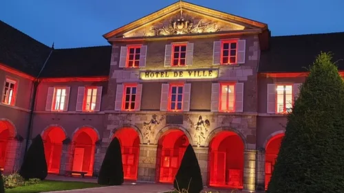 Beaune se pare de bleu pour soutenir la fibromyalgie 