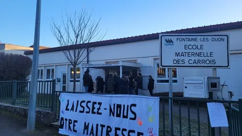 Des parents d’élèves bloquent l’école maternelle des Carrois 