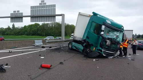 Impressionnant accident sur l’A6 