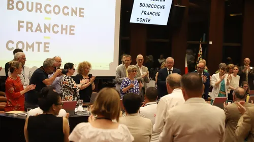 Marie-Guite Dufay préside sa dernière assemblée 