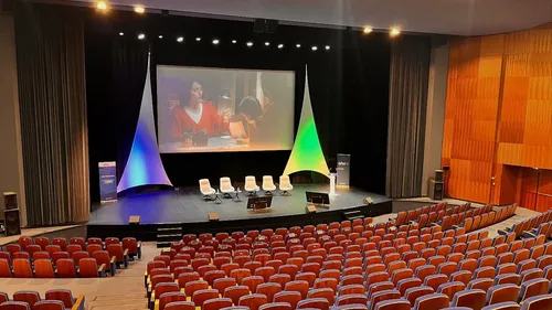 Une première à Dijon : la SFNV fête ses 30 ans et organise son...