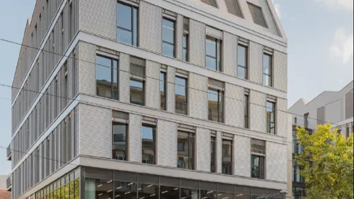 Une école de commerce historique de Dijon ouvre un nouveau campus à...