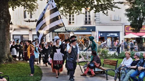 Le Fest Noz de Dijon, le bal breton, revient bientôt à la salle...