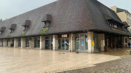 La toiture des Halles de Beaune en partie restaurée