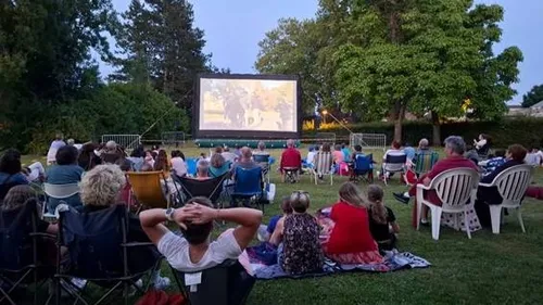 Côte-d’Or : découvrez les séances de cinéma en plein air proches de...