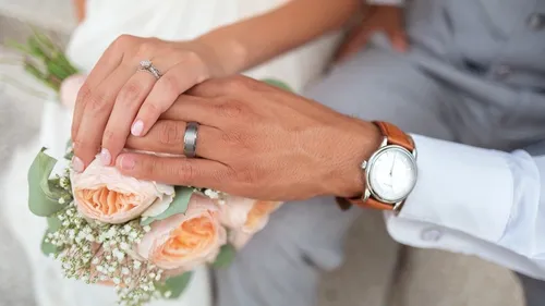 Le nombre de mariages a été divisé par deux en cinquante ans en...