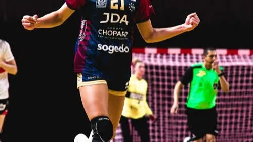 JDA Handball : Amel Dury signe son premier contrat professionnel et...