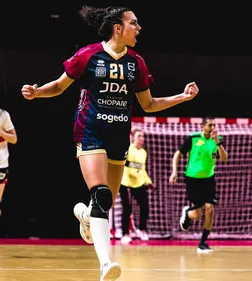 JDA Handball : Amel Dury signe son premier contrat professionnel et...