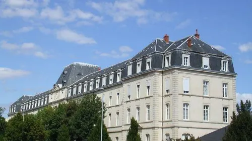 À Dijon, une exposition célèbre les 80 ans du Secours Catholique