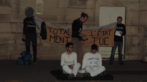 Extinction rébellion dénonce à Dijon les actions de Total 