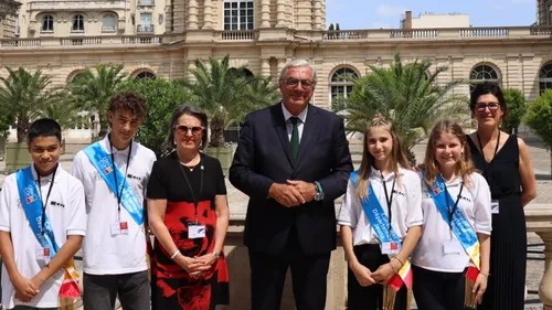 Des conseillers départementaux jeunes de Côte-d’Or de passage au...