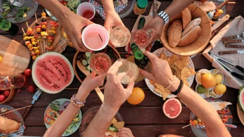 « BISCROCAMP », un concept de halles gourmandes itinérantes 