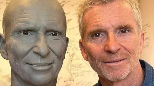 Denis Brogniart va avoir sa statue au musée Grévin 