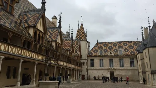 Beaune sacrée ville française la plus gourmande de Noël