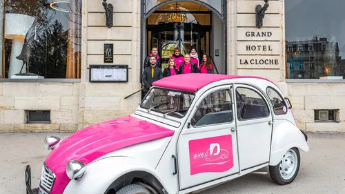 L’hôtel la Cloche fait un pas de plus pour octobre rose