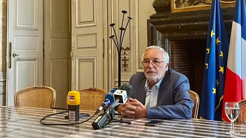 François Rebsamen : « la ville ne laissera pas tomber le DFCO »