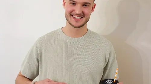 Un dijonnais propose un chouchou qui protège les filles en soirée