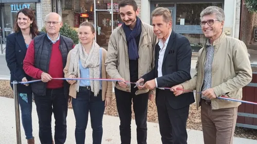 Beaune: Alain Suguenot a inauguré la nouvelle place Madeleine ce...