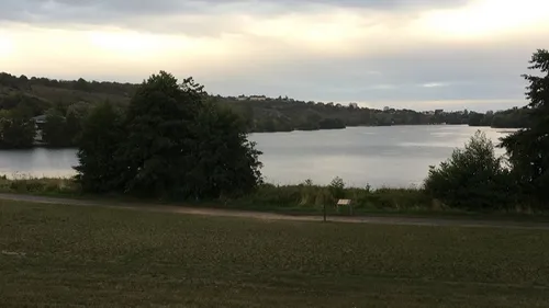 100 kilos de déchets ramassés au bord du lac Kir 