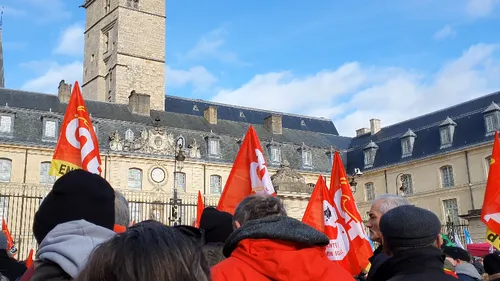 Appel au rassemblement devant les mairies en Côte-d’Or, après la...